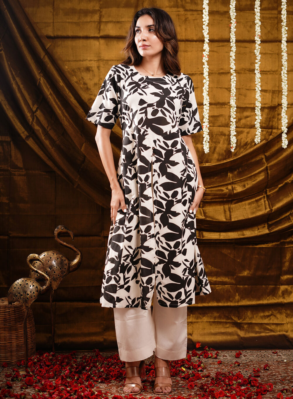 Centre Split Kurta set print - Image 7